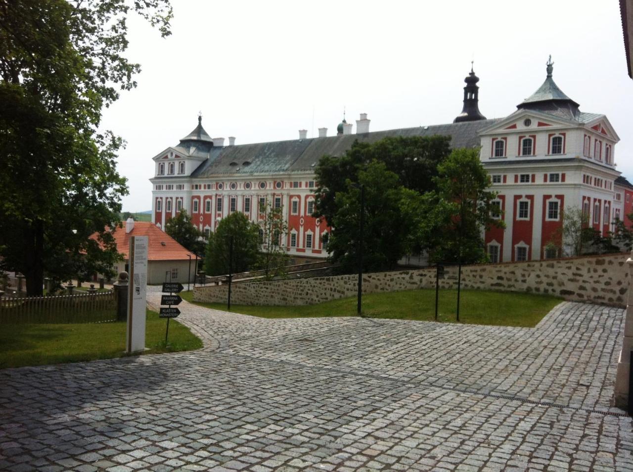 Chalupa U Broumovskych Sten Villa Bozanov Exterior photo